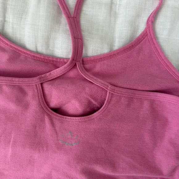 Bundle of Beyond Yoga Tanks - Picture 4 of 8